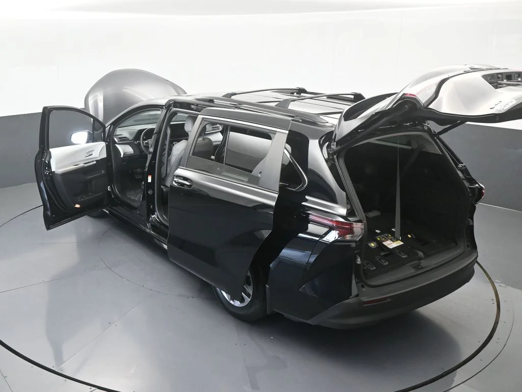 Used 2025 Midnight Black Metallic Toyota XLE image 70