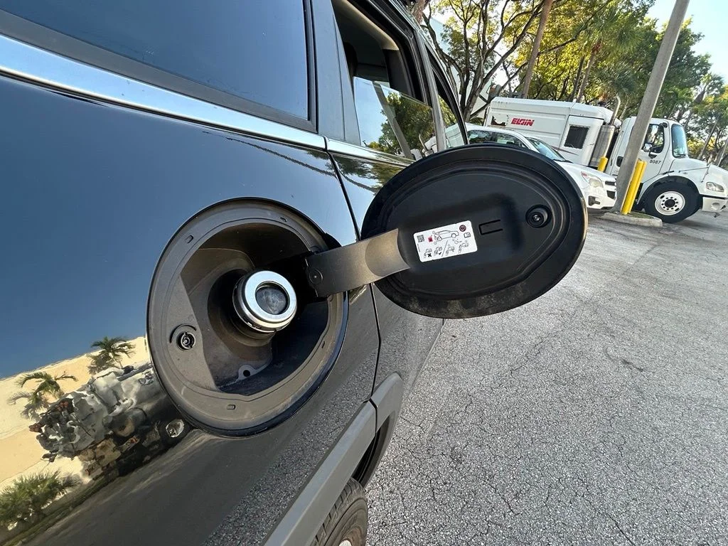 Used 2019 Black Jeep Limited image 33