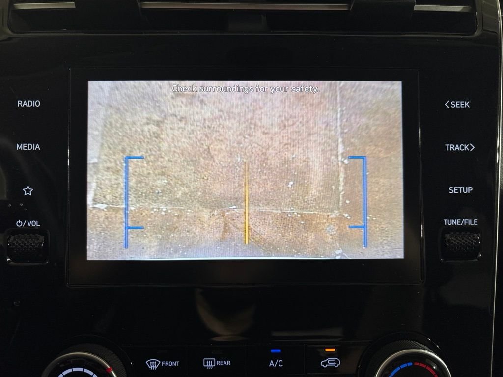 Used 2023 White Hyundai SEL image 19