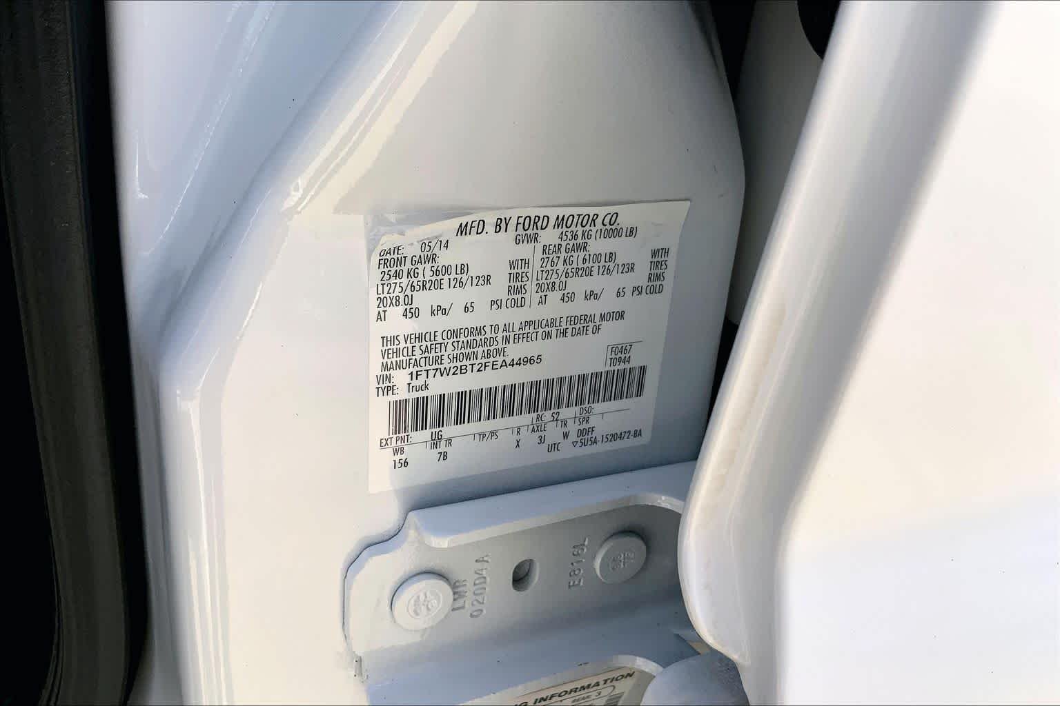 Used 2015 White Platinum Metallic Tri-Coat Ford Platinum image 36