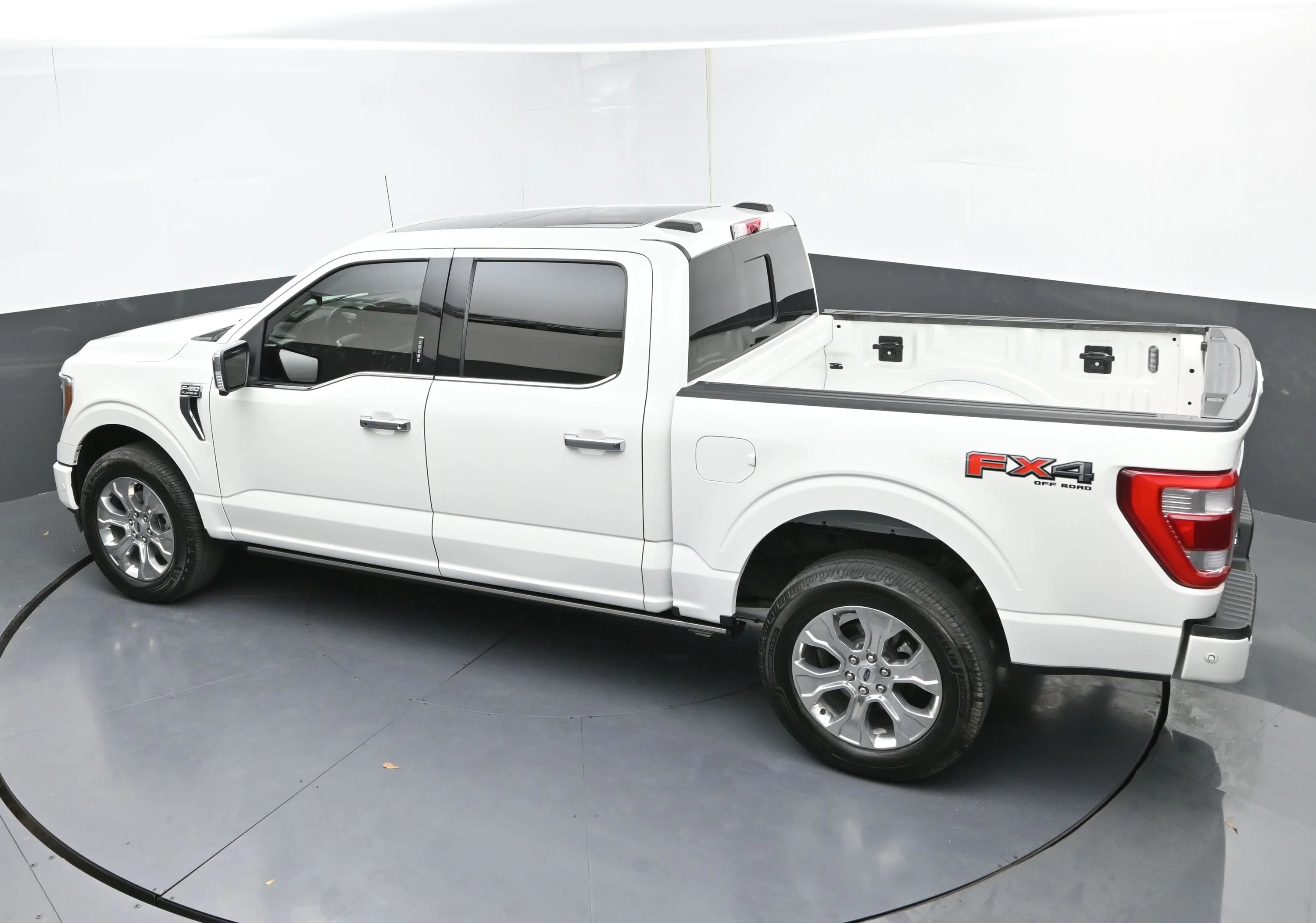 2022 Ford F-150 Platinum - Photo 18