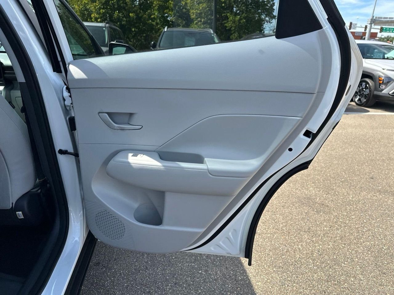 New 2027 White Hyundai SEL Sport AWD image 28