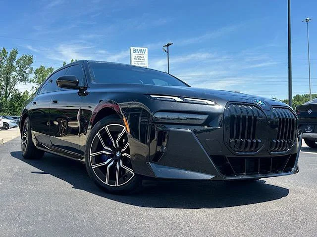2023 BMW 7 Series 760i xDrive's photo