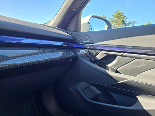 New 2027 Brooklyn Grey Metallic BMW 530i xDrive image 24