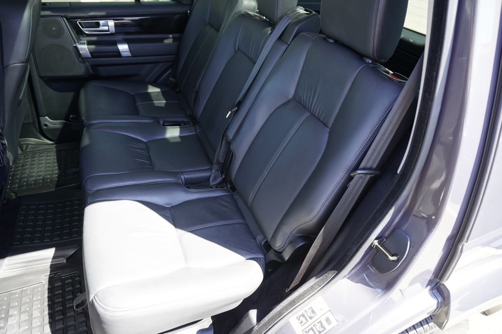 Used 2016 Gray Land Rover HSE image 30