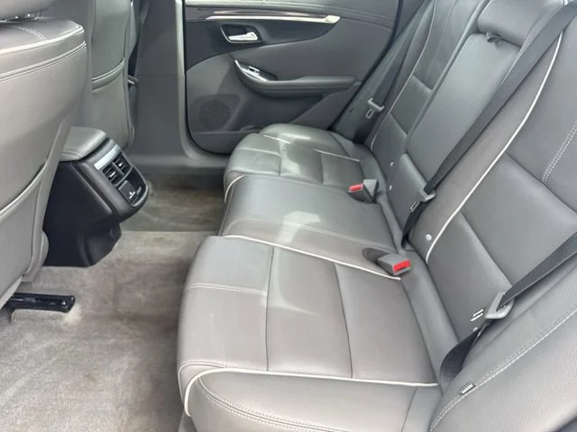 Certified Used 2019 SILVER ICE METALLIC Chevrolet Premier image 26