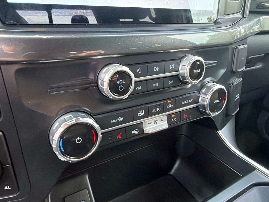 Used 2022 Gray Ford XLT image 26