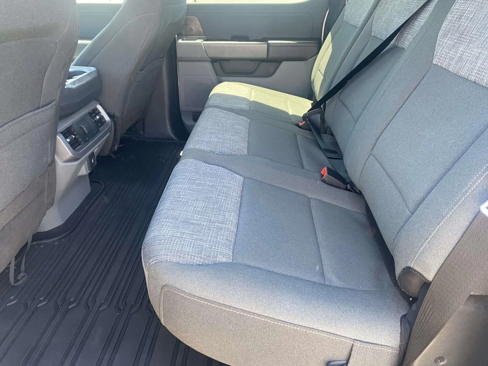 Used 2023 Silver Ford XLT image 11
