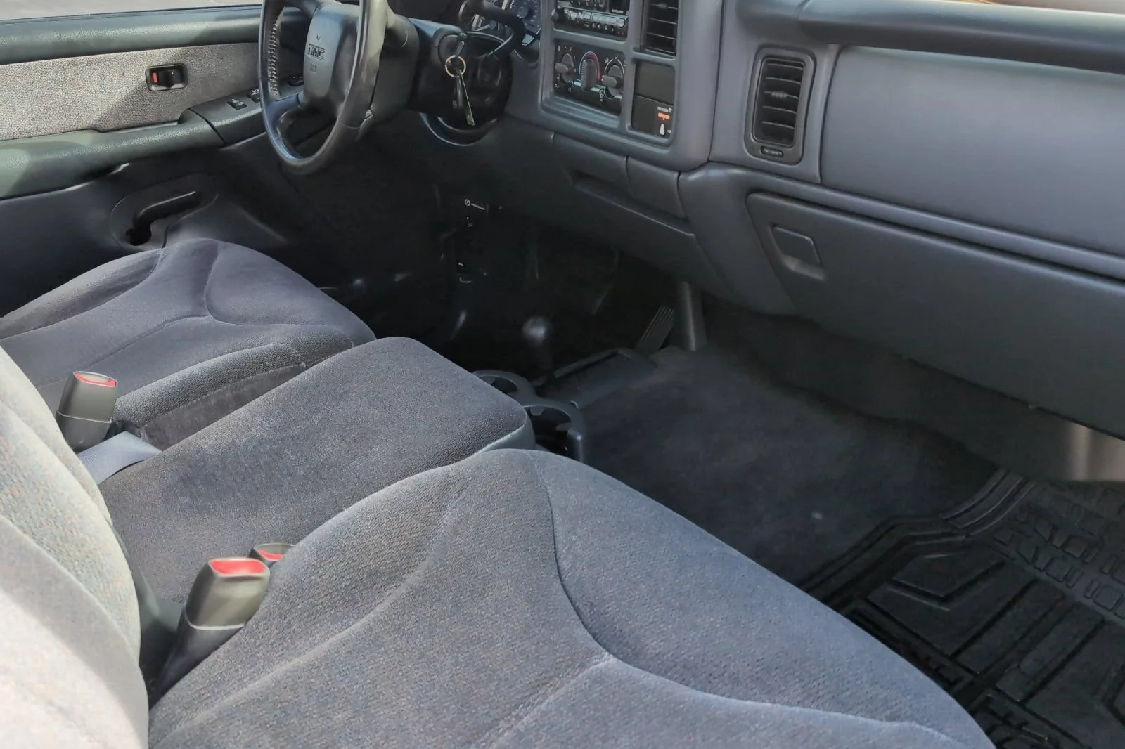 Used 2001 Fire Red GMC SLE image 15
