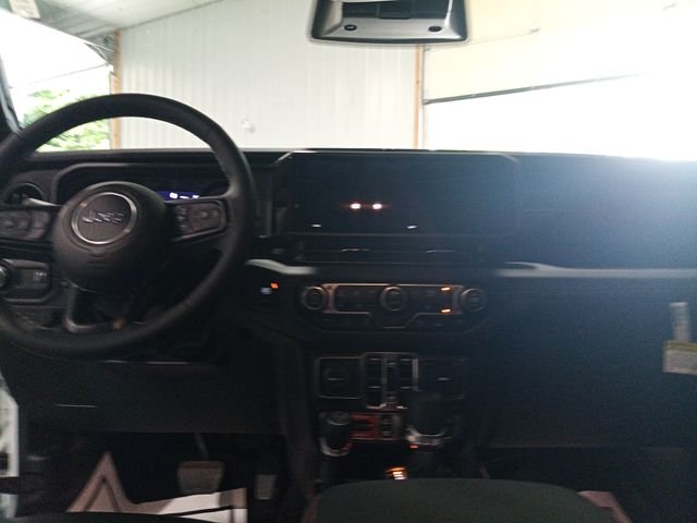 Used 2026 White Jeep Rubicon X image 15