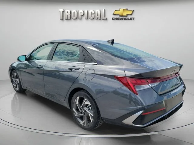 Used 2024 Gray Hyundai Limited image 3
