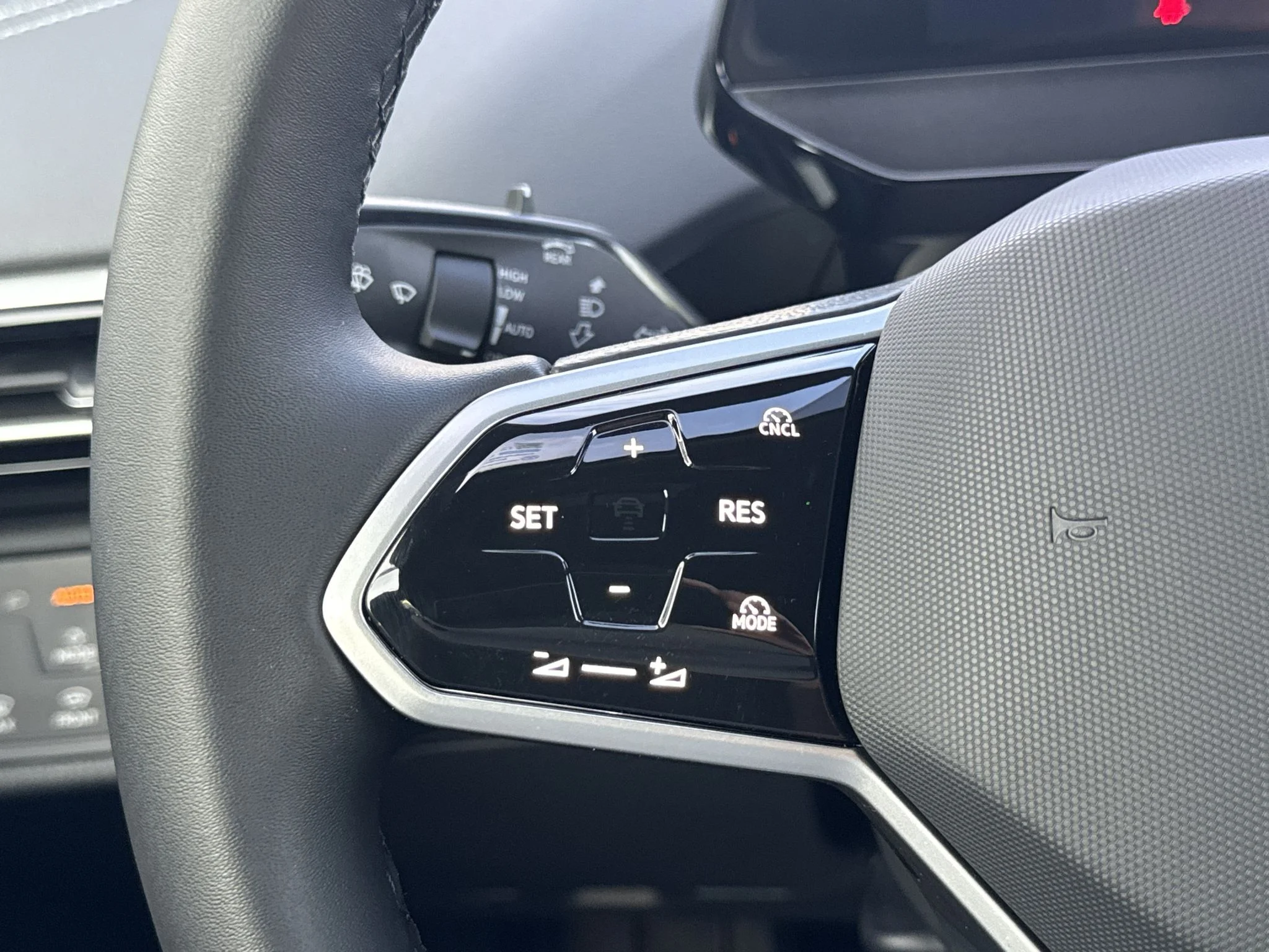 New 2026 Opal White Pearl Volkswagen Pro image 12