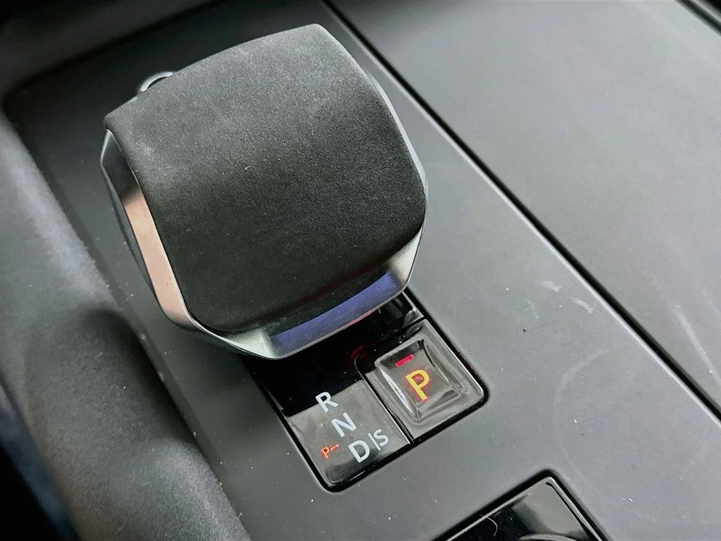Used 2023  Land Rover HSE R-Dynamic image 18