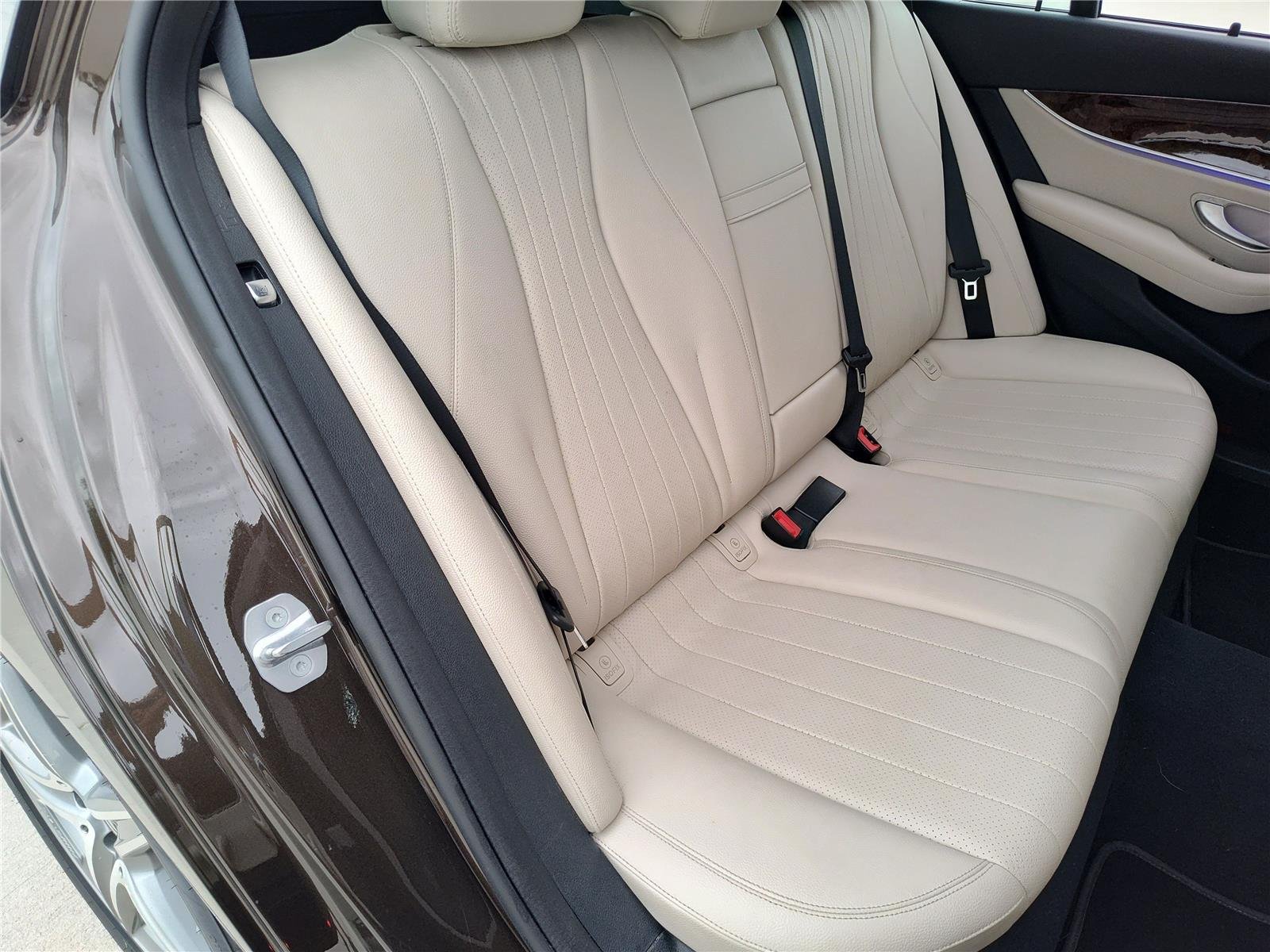 Used 2017 Dakota Brown Metallic Mercedes-Benz E 400 Sport image 25