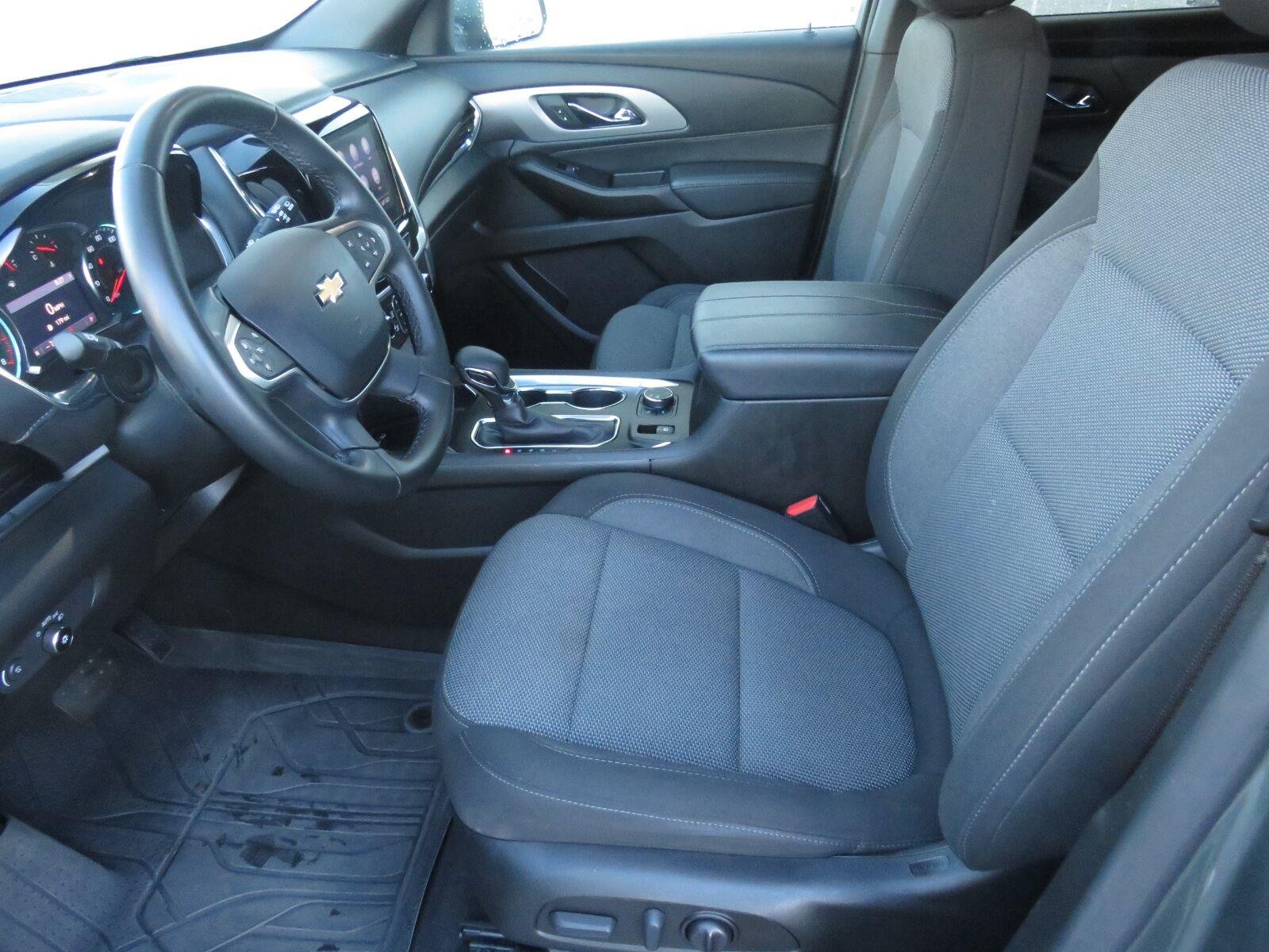 Used 2023 Silver Sage Metallic Chevrolet LT Cloth image 20