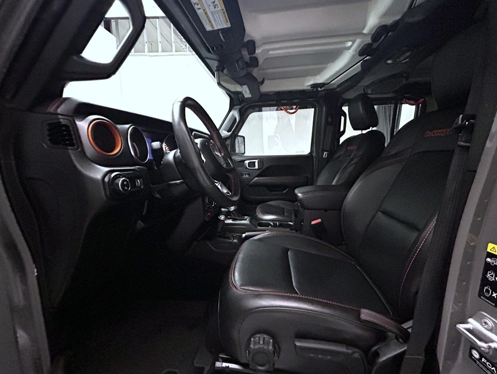 Used 2023 Gray Jeep Mojave image 10