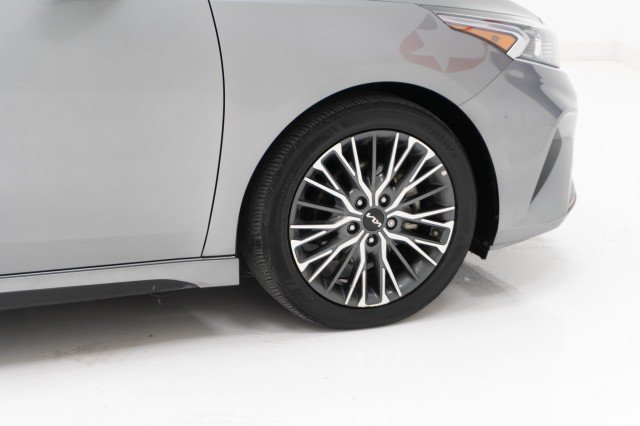 Used 2022 Steel Gray Kia GT-Line image 5