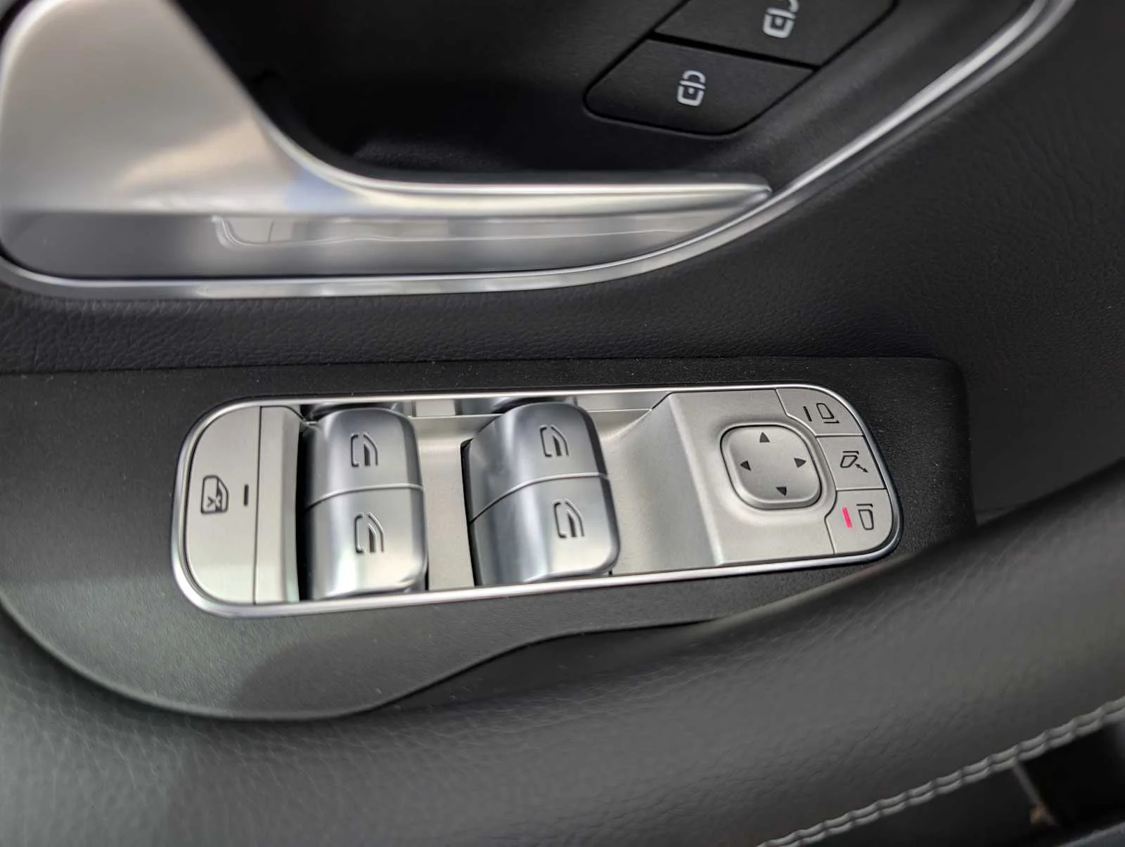 Used 2026 Selenite Grey Metallic Mercedes-Benz GLE 350 image 30