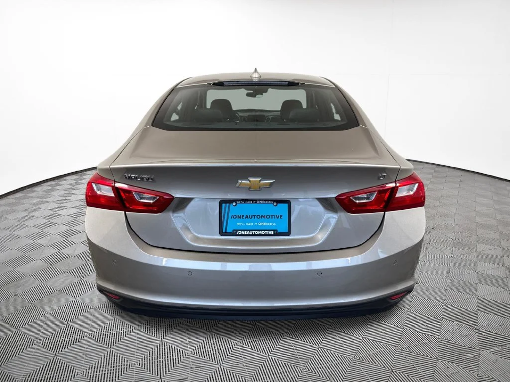 Used 2025 Gray Chevrolet LT image 10