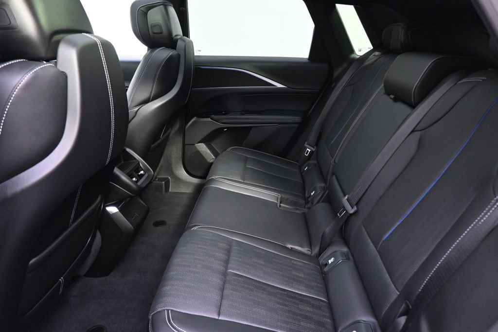 2025 Cadillac LYRIQ Sport 1 - Photo 21