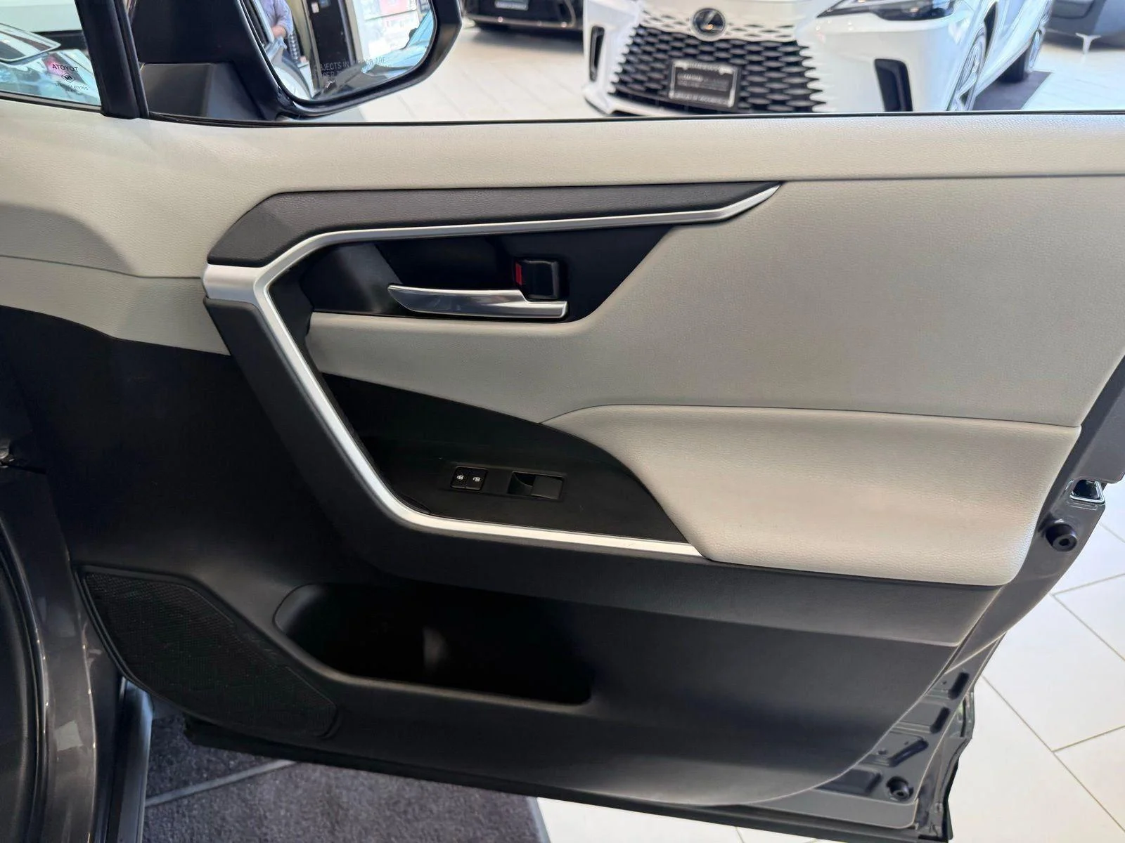 Used 2019 Magnetic Gray Metallic Toyota XLE image 24