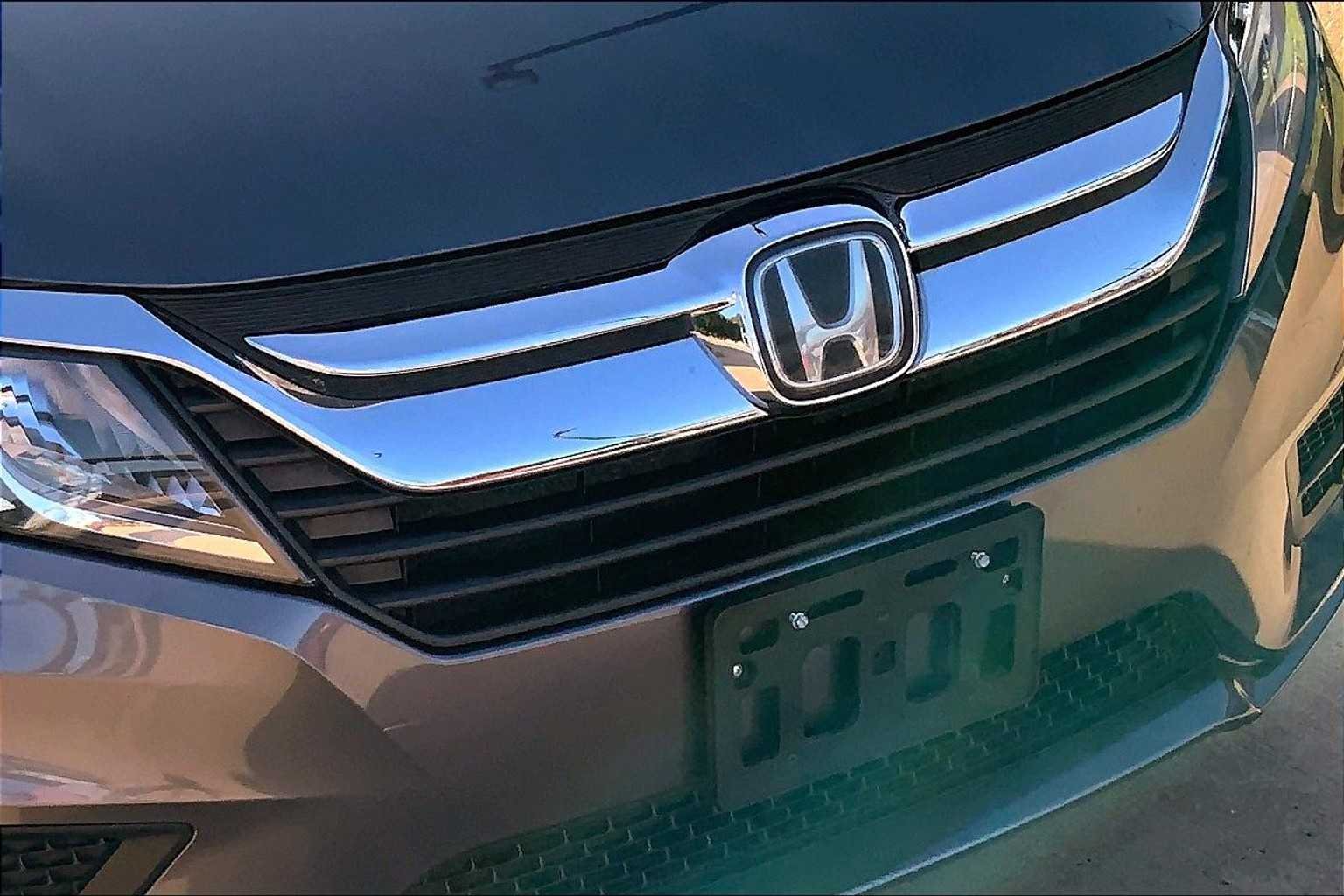 Used 2018 Modern Steel Metallic Honda EX-L image 28