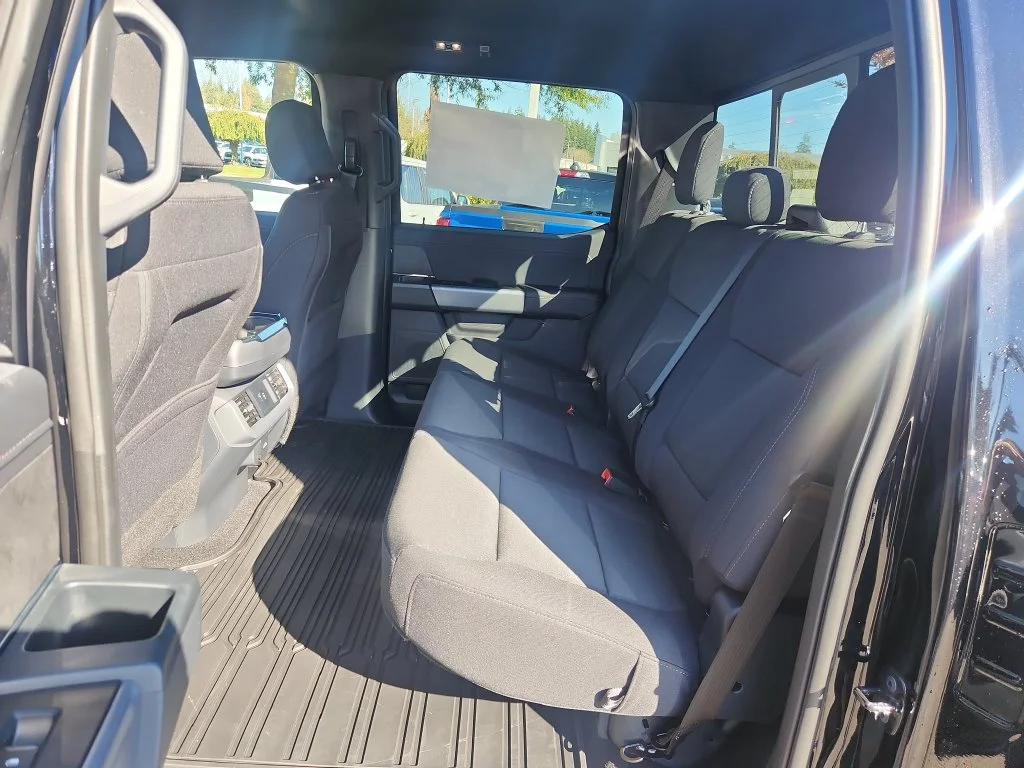 New 2026 Black Ford XLT image 32