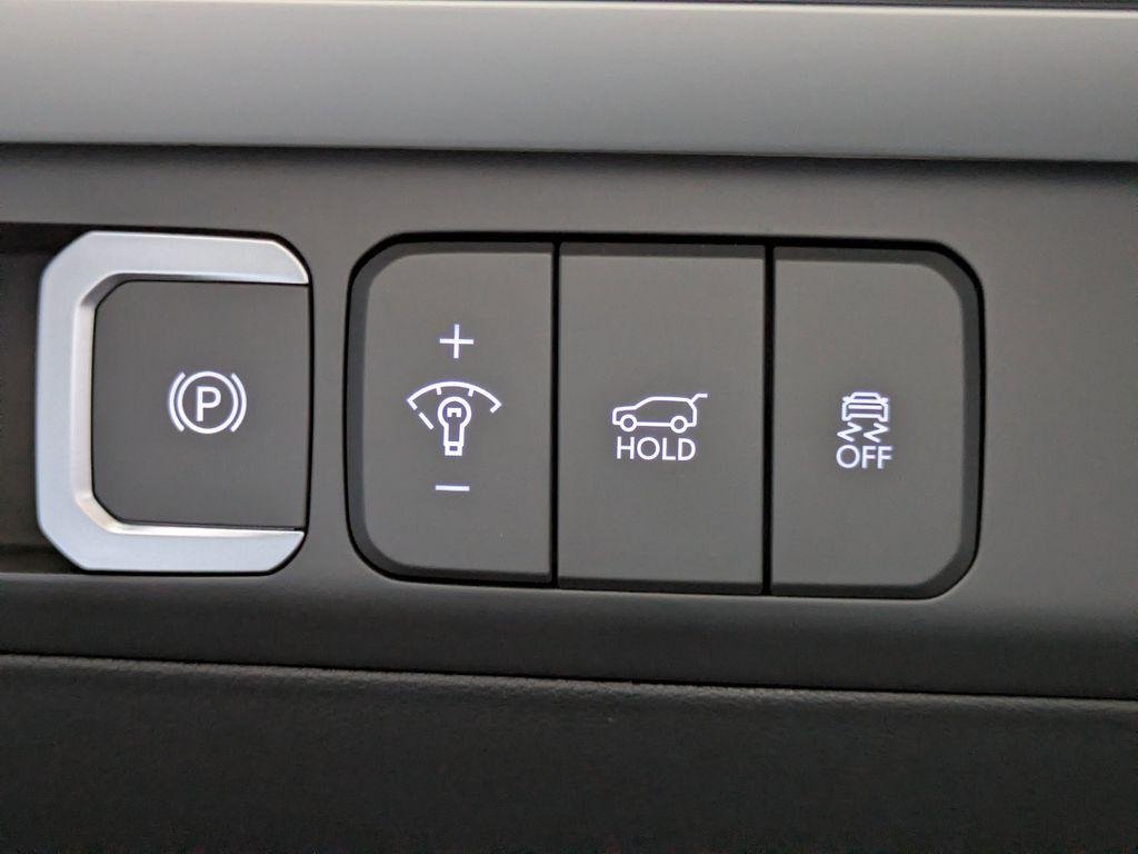 New 2026 White Hyundai SE image 20