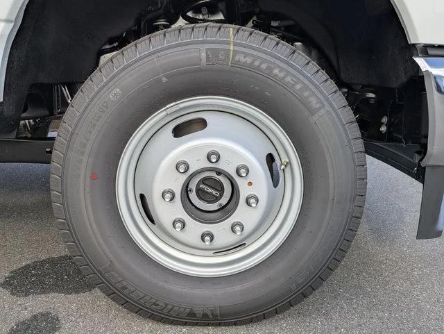 New 2027 Oxford White Ford F-350® XL image 11
