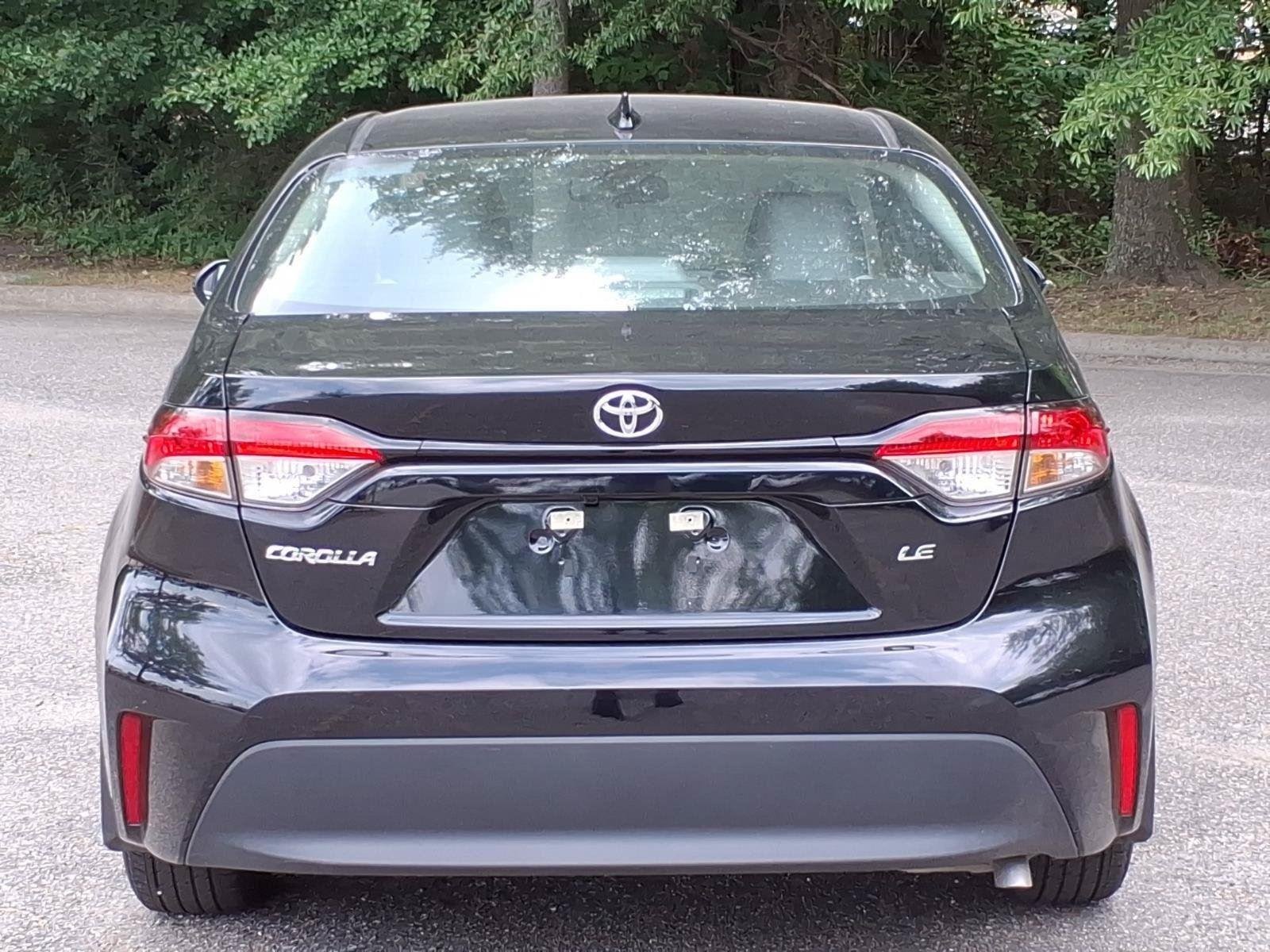 Used 2025 Midnight Black Metallic Toyota LE image 13