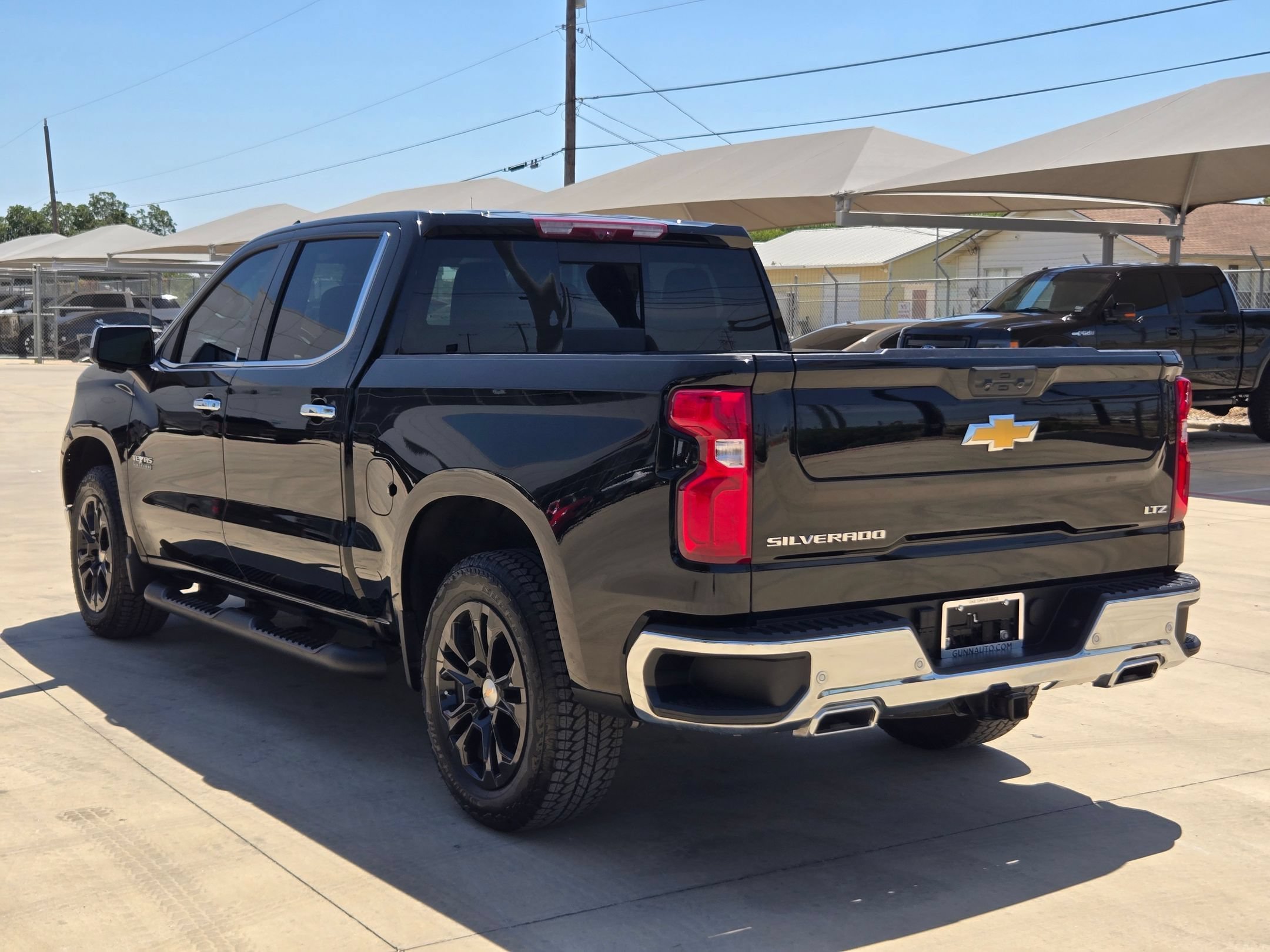 2025 Chevrolet Silverado 1500 LTZ - Photo 6