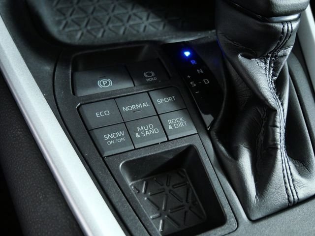 Used 2020 Black Toyota XLE image 26