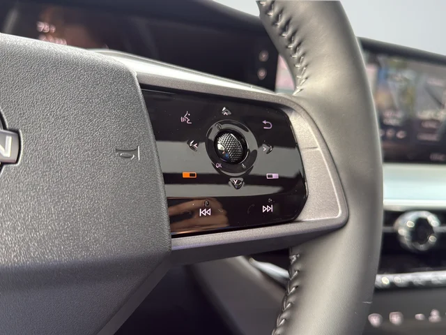New 2026 Everest White Pearl TriCoat / Super Black Two-tone Nissan Platinum image 18
