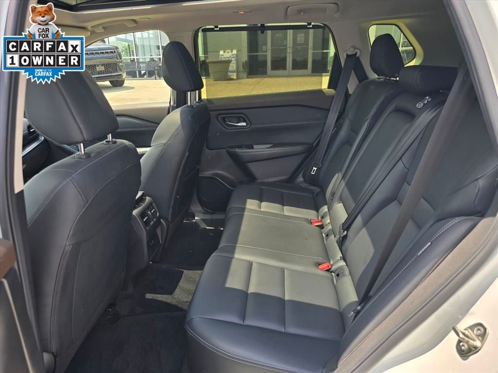 Used 2023 White Nissan SV image 13