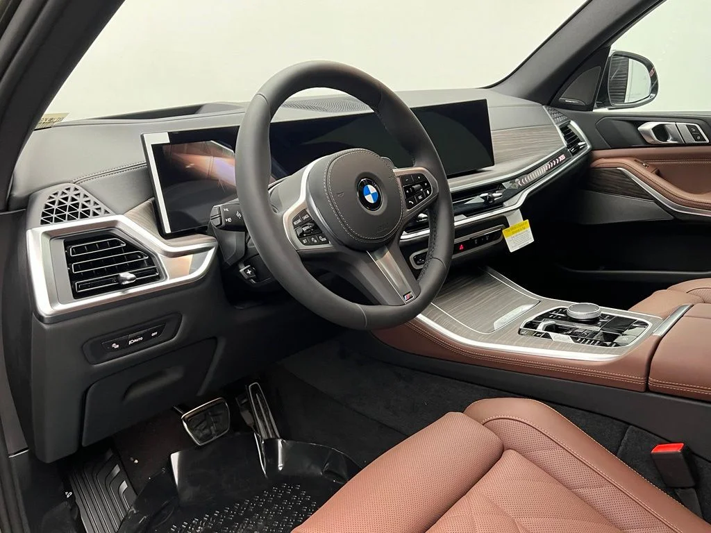 New 2026 Manhattan Green Metallic BMW sDrive40i image 22