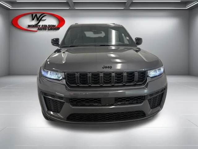 New 2026 Baltic Gray Metallic Clear-Coat Exterior Paint Jeep Altitude image 2