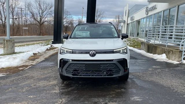 2026 Volkswagen Taos SE Black - Photo 2