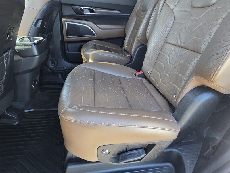 Used 2021 White Pearl KIA SX AWD image 11