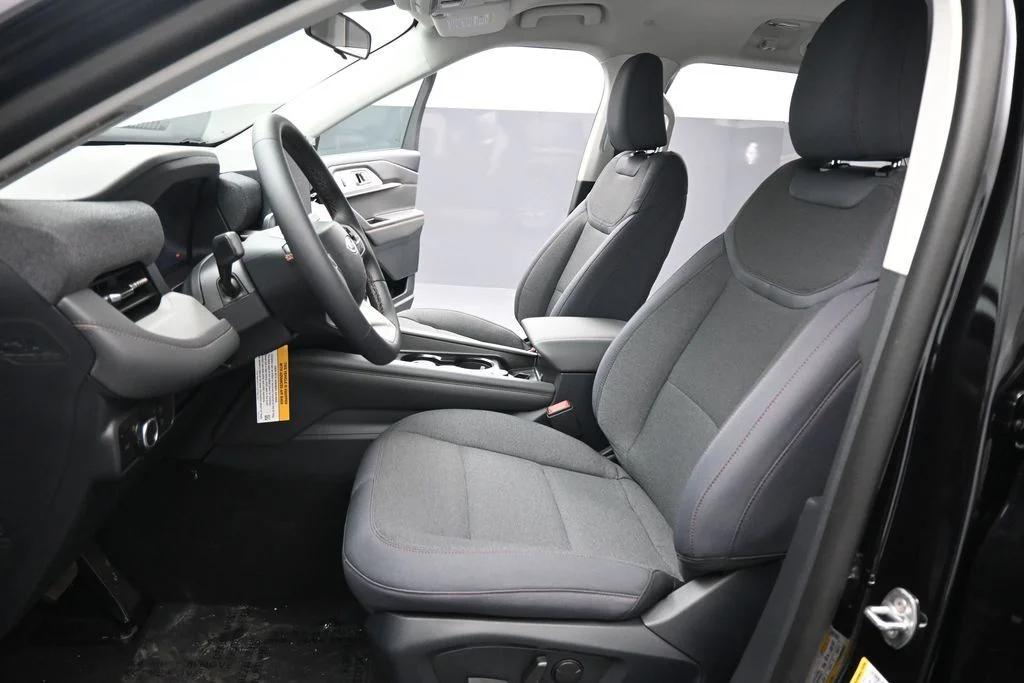 New 2026 Agate Black Metallic Ford Active image 9