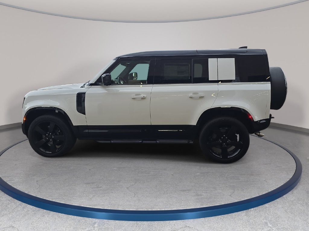 2026 Land Rover Defender V8 - Photo 8