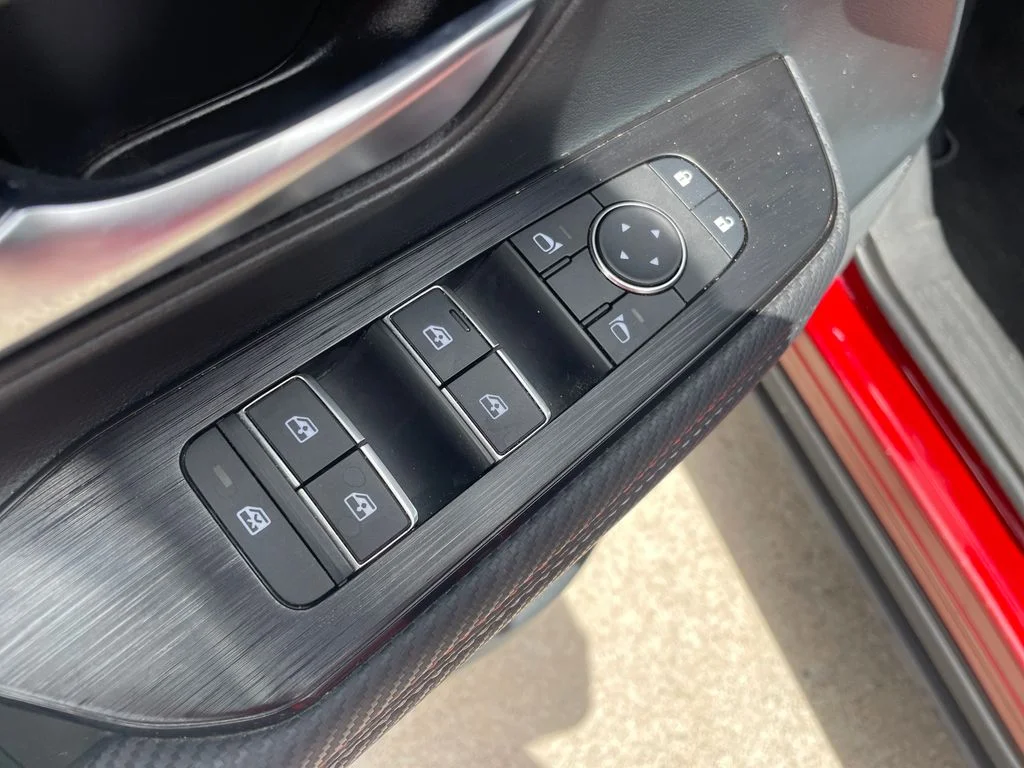 Used 2025 Red Nissan SR image 23