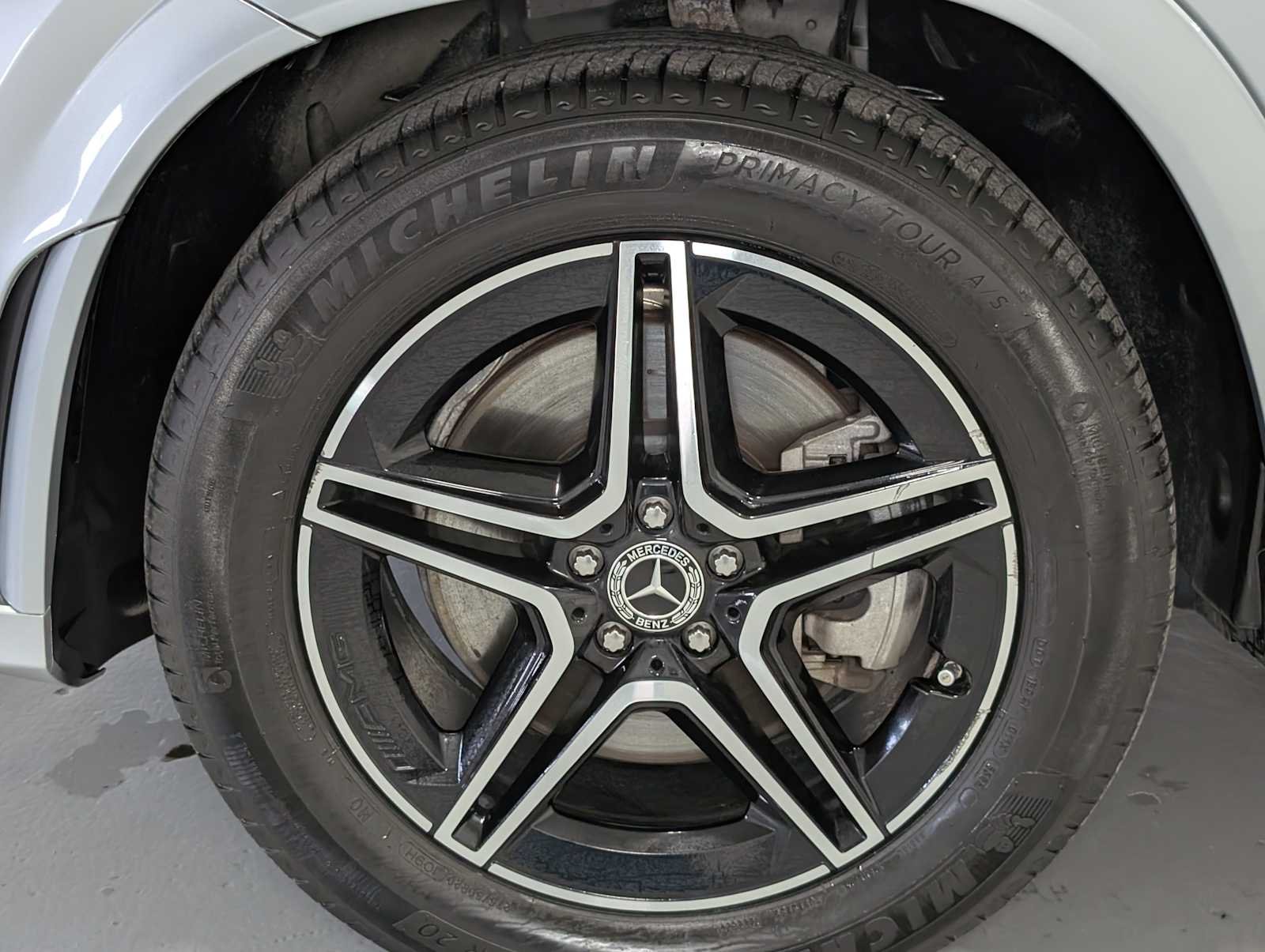 Used 2023 Cirrus Silver Metallic Mercedes-Benz GLE 450 image 3