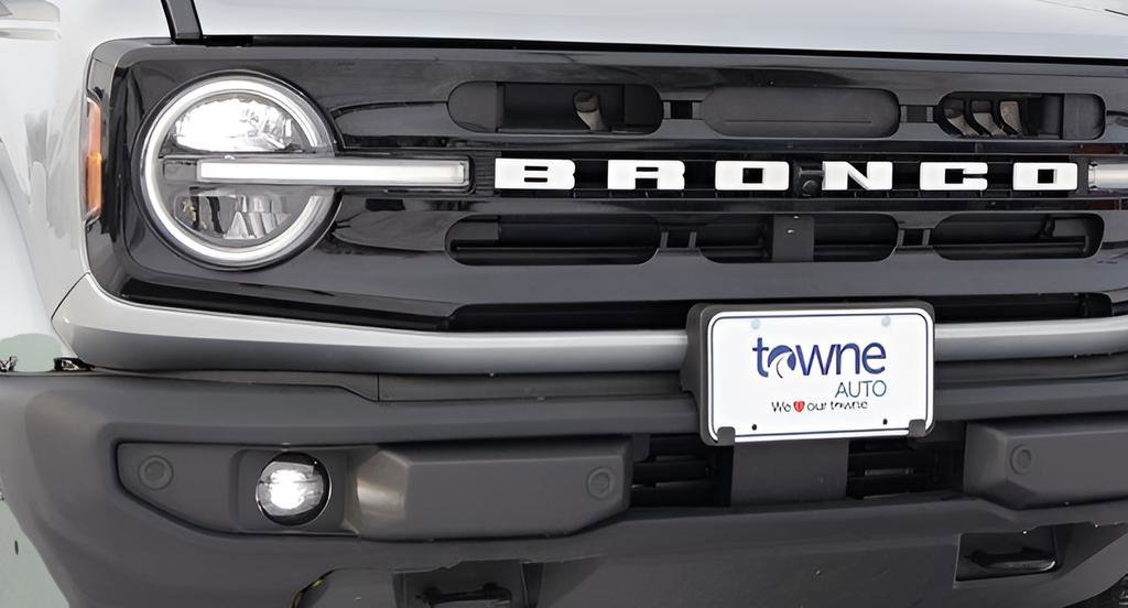 2023 Ford Bronco 4-Door Outer Banks - Photo 10