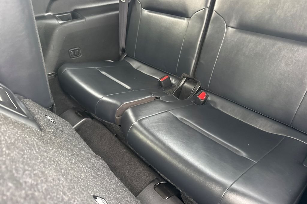 Used 2024 Blue Mitsubishi SE image 19