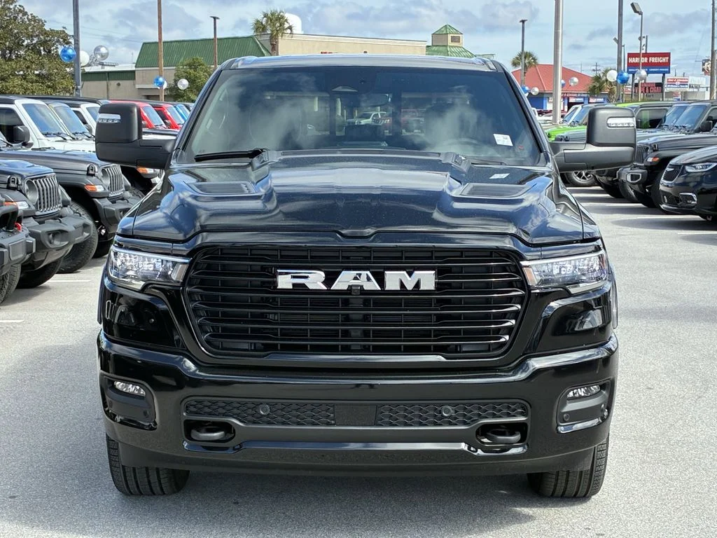 New 2026 Diamond Black Crystal Pearl-Coat Exterior Paint RAM Laramie image 10