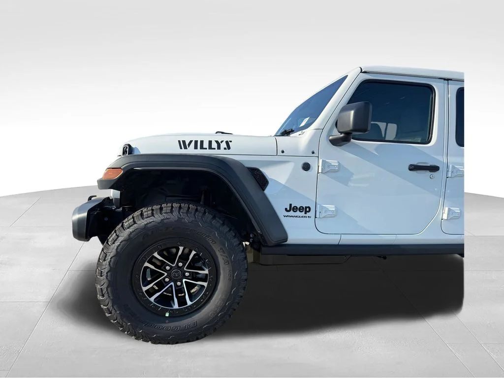 New 2026 Bright White Clear-Coat Exterior Paint Jeep Willys image 25