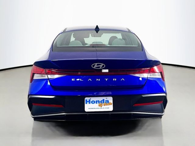 2025 Hyundai Elantra SEL - Photo 16