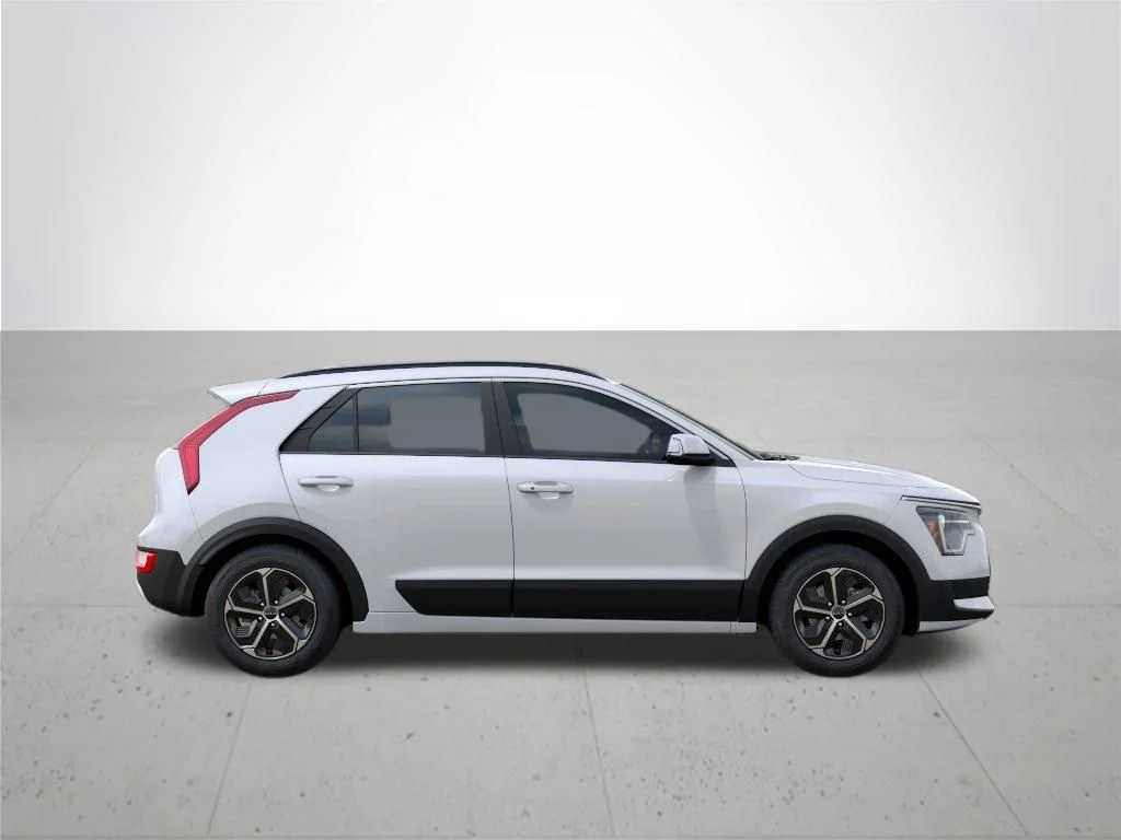 New 2026 Snow White Pearl Kia EX image 7