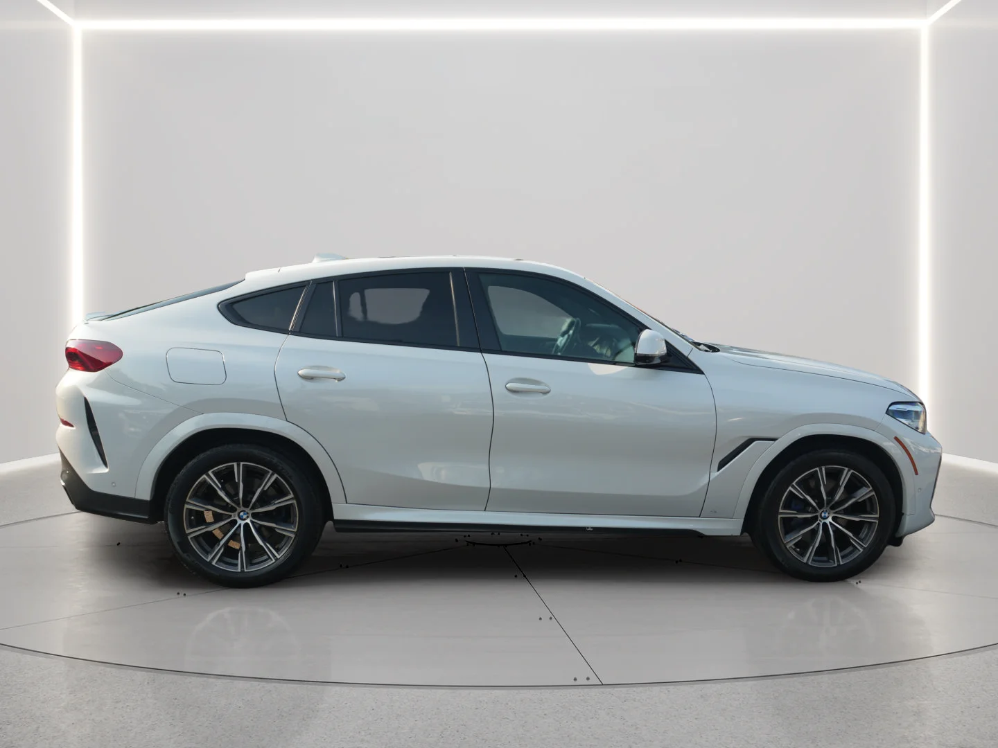 Used 2022 Mineral White Metallic BMW xDrive40i image 6