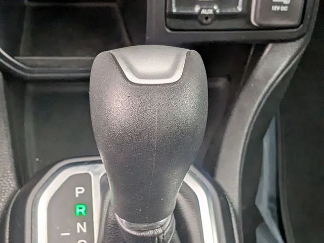 Used 2019 White Jeep Latitude image 24
